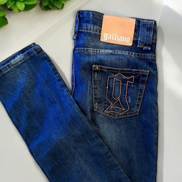 Galliano Women’s Jean Straight Leg Navy Blue Super soft Slightly distressed - Picture 1 of 16